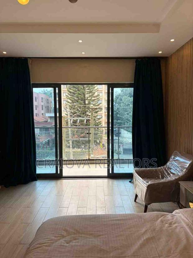 3bdrm Duplex in Valley Arcade for sale - main view