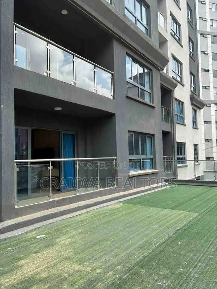 3bdrm Duplex in Valley Arcade for sale