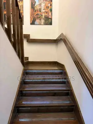 3bdrm Duplex in Valley Arcade for sale