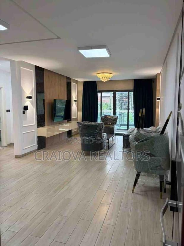 3bdrm Duplex in Valley Arcade for sale - main view