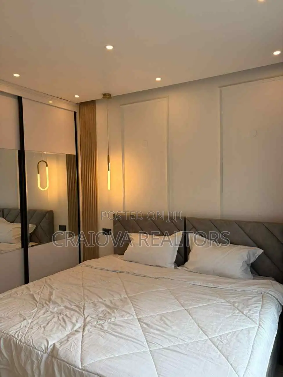 3bdrm Duplex in Valley Arcade for sale