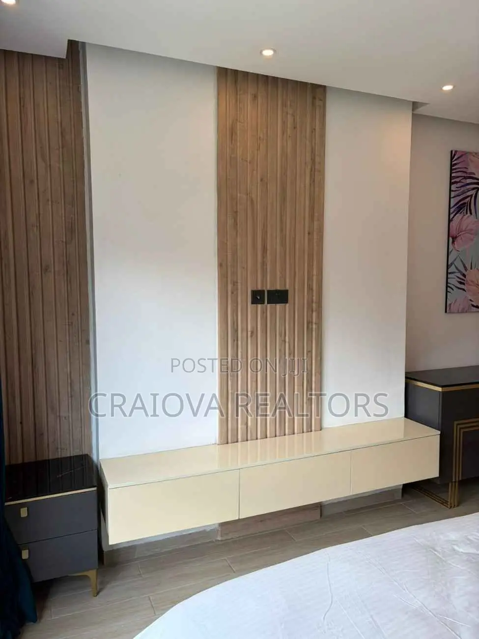 3bdrm Duplex in Valley Arcade for sale