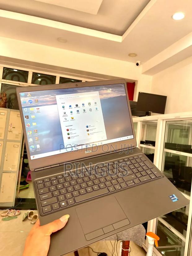 Laptop Dell Precision 7560 16GB Intel Core i7 SSD 512GB