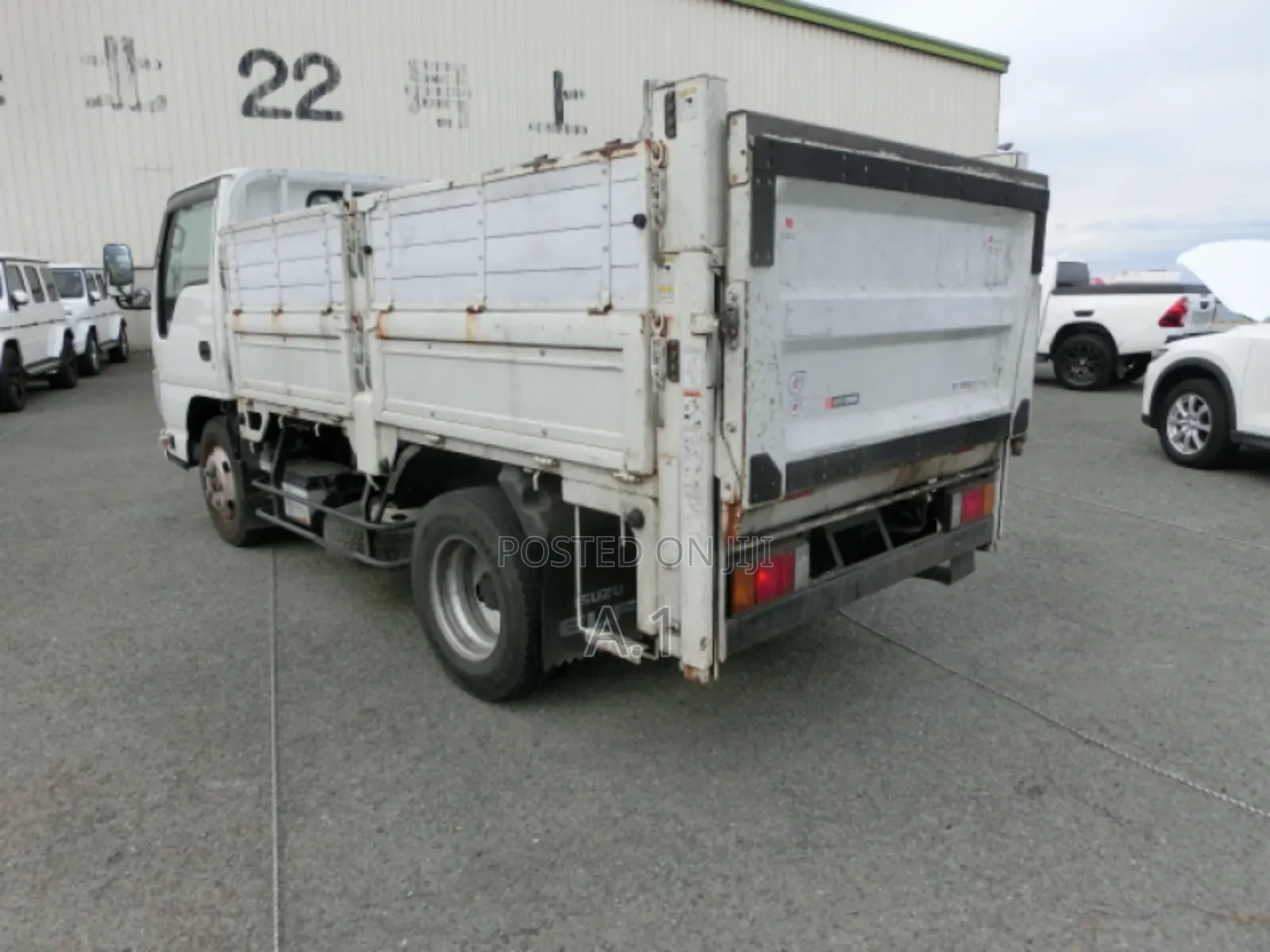 Isuzu Elf With Leaf Springs