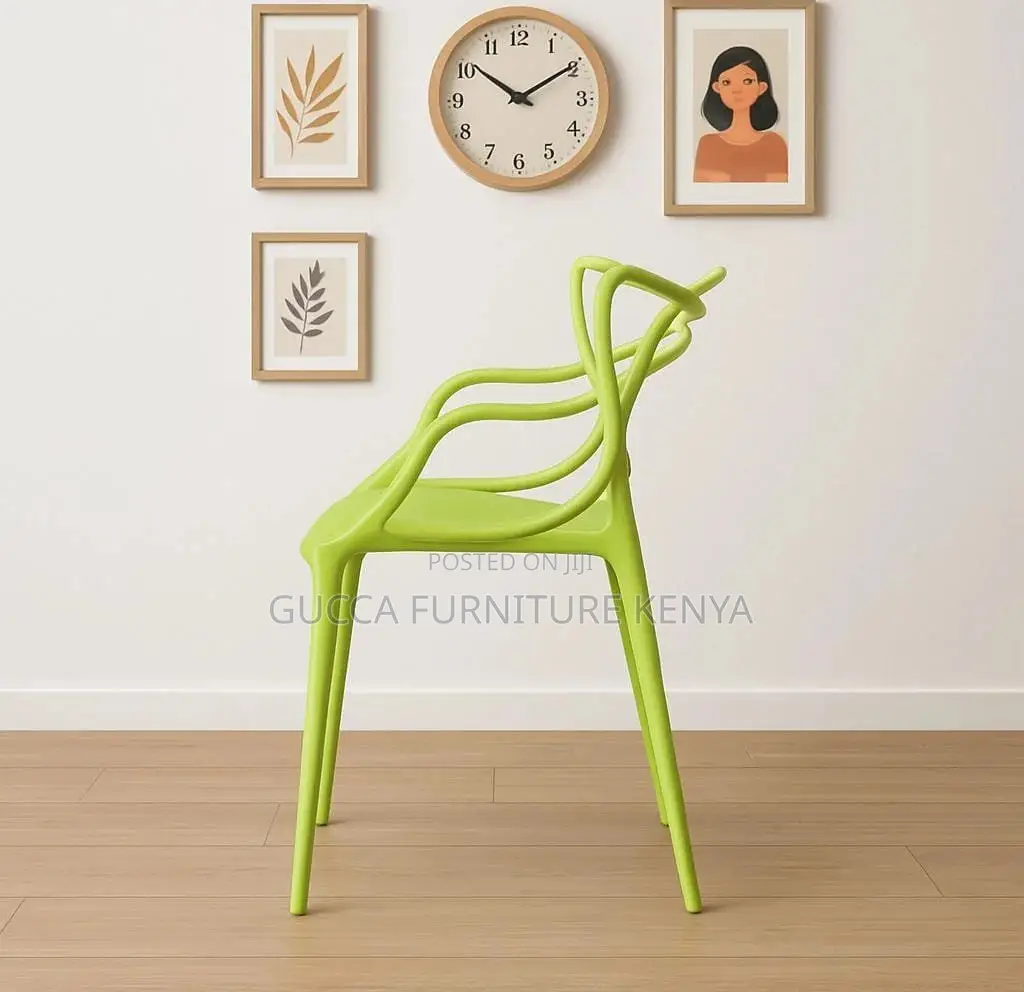 Modern Outdoor Plastic Bistro Arm Chair