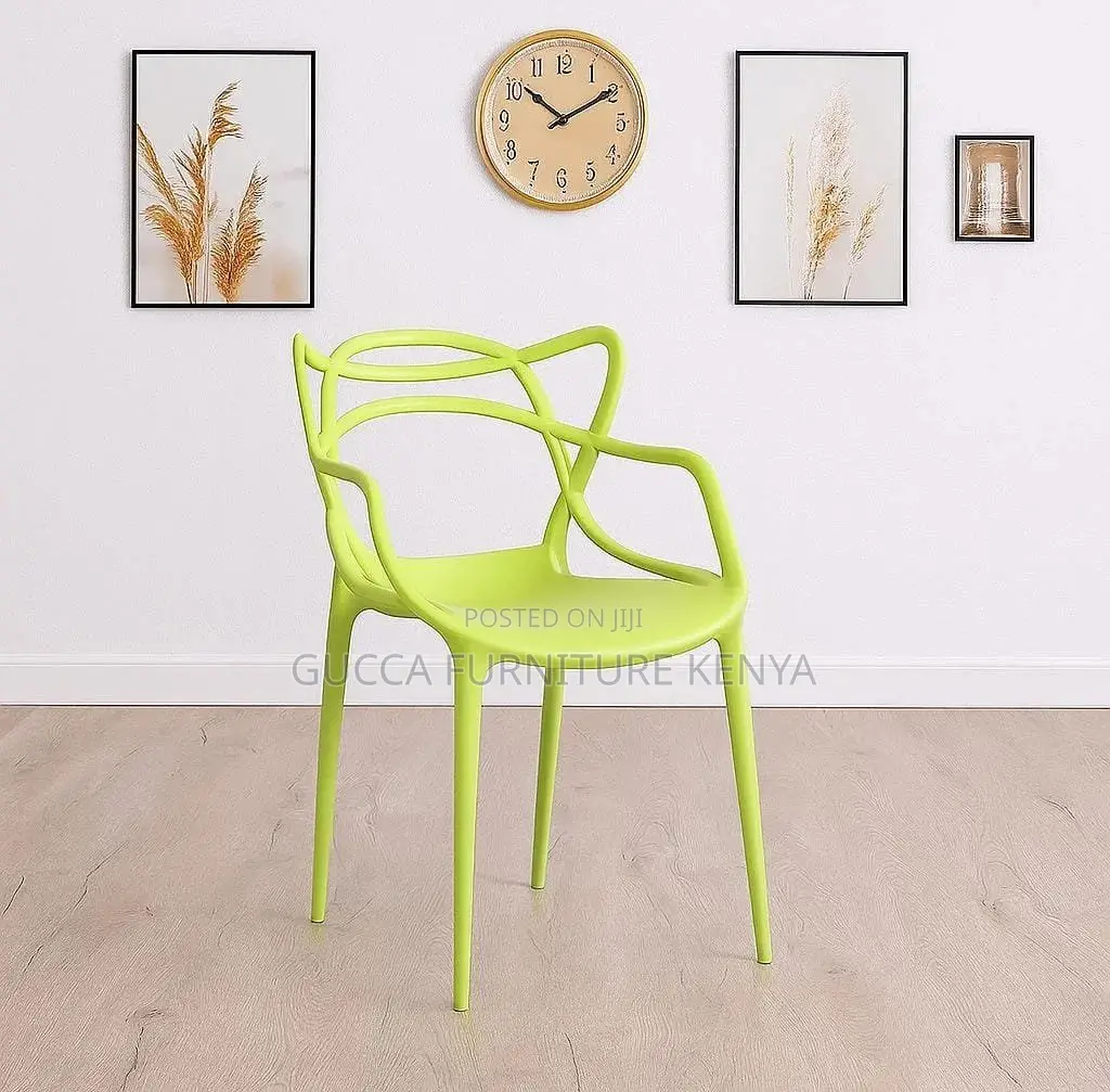Modern Outdoor Plastic Bistro Arm Chair