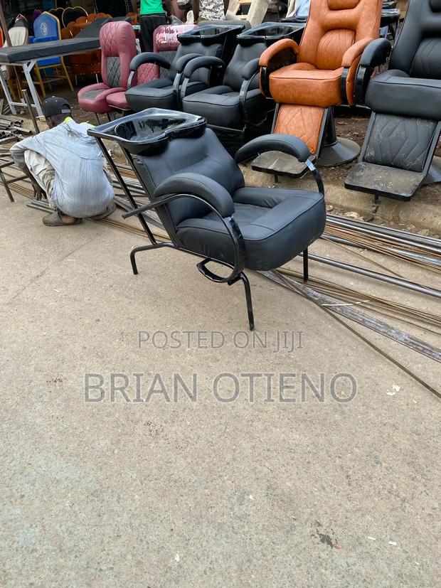 Black Raunds Shampoo Sink - main view