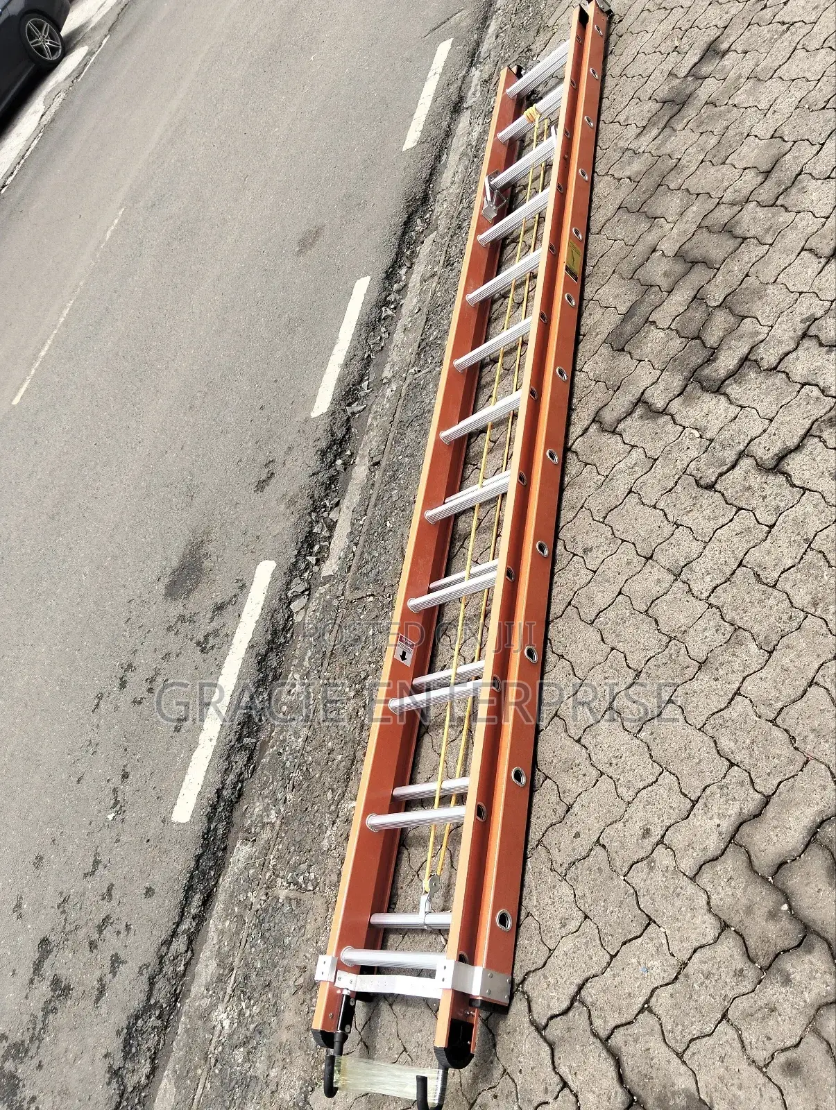 Dielectric Ladder/ Fibreglass Extension Ladder