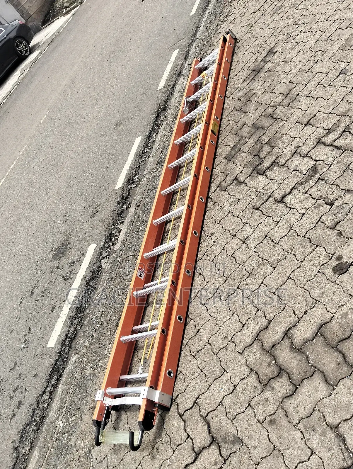 Dielectric Ladder/ Fibreglass Extension Ladder