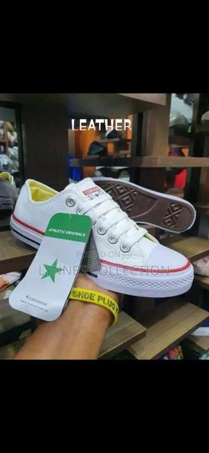 Converse Leather On Offer - main view