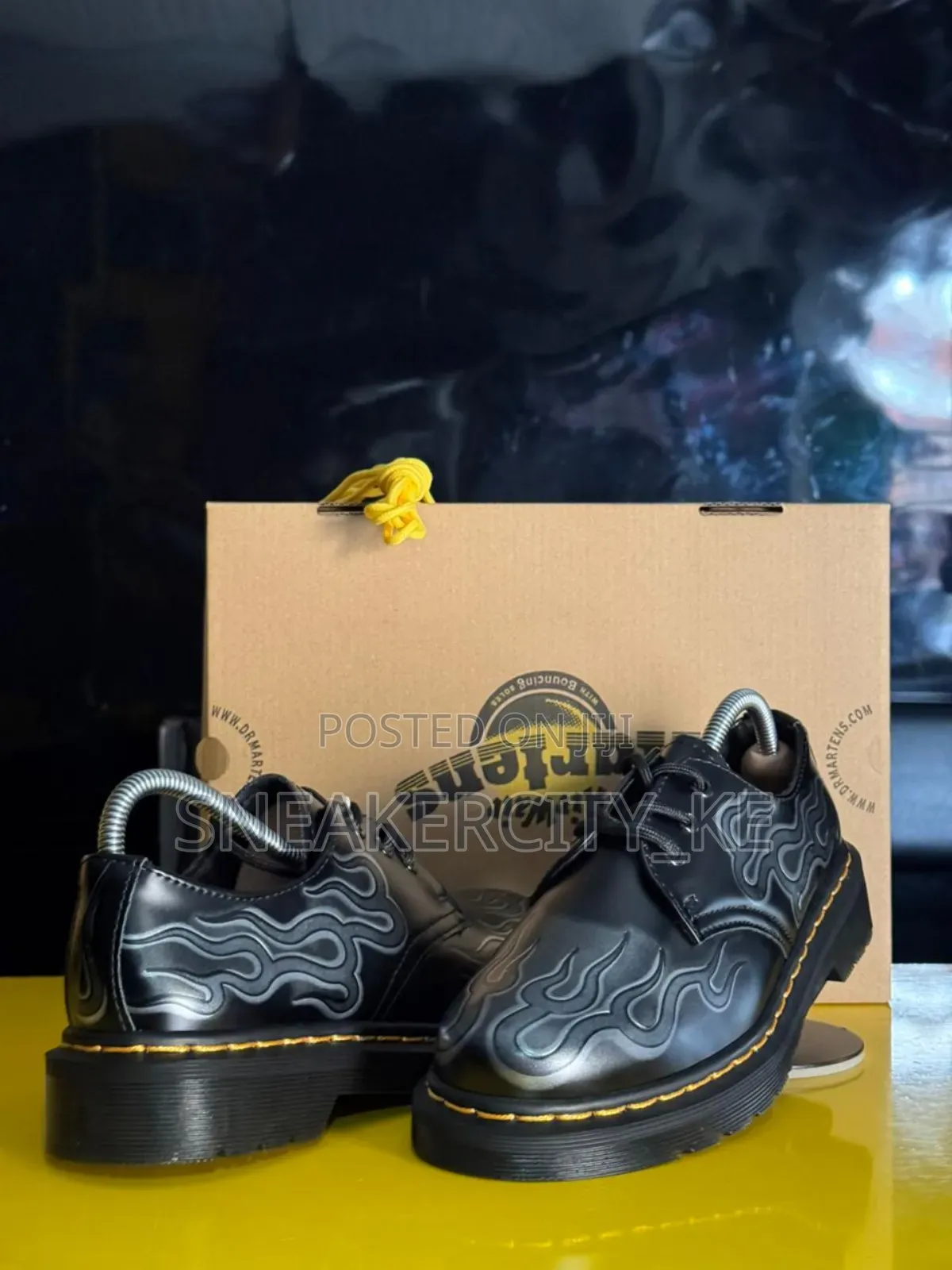 Dr Martesian 1461 Inferno Oxfords