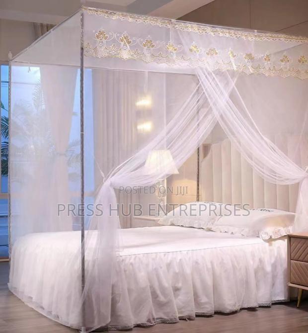 Four-Stand Mosquito Net,*  - main view
