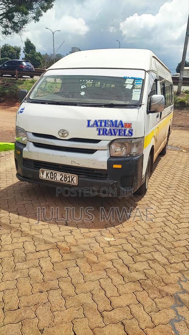 Toyota Grand HiAce 2017 White