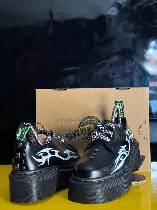 Dr Martens Quad Tribal Graphitti - thumbnail 4