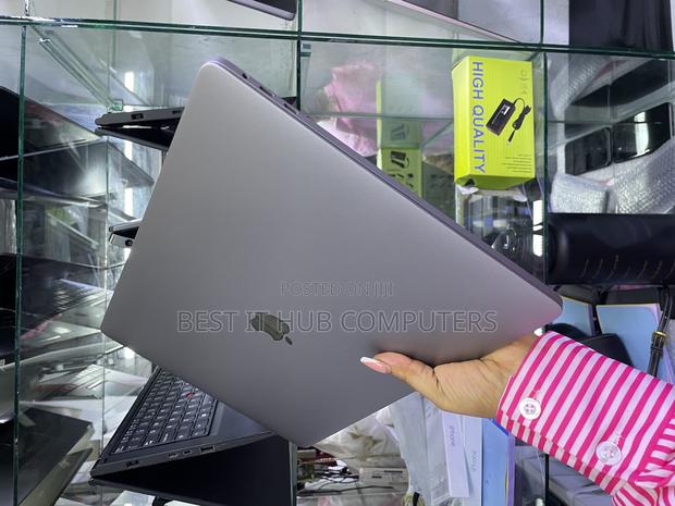 Laptop Apple MacBook Pro 2019 32GB Intel Core i9 SSD 512GB - thumbnail 2