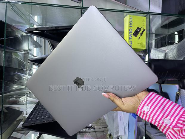 Laptop Apple MacBook Pro 2019 32GB Intel Core i9 SSD 512GB - main view