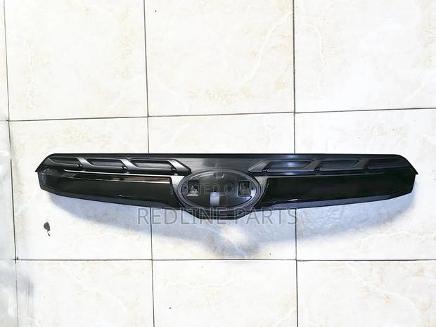 Subaru Forester Sj5 Bonnet Grille