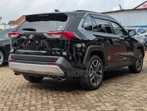 Toyota RAV4 Adventure 2019 Black