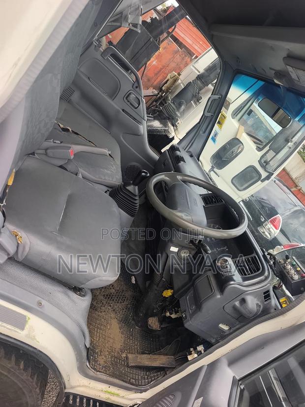 Isuzu NKR Local - thumbnail 6