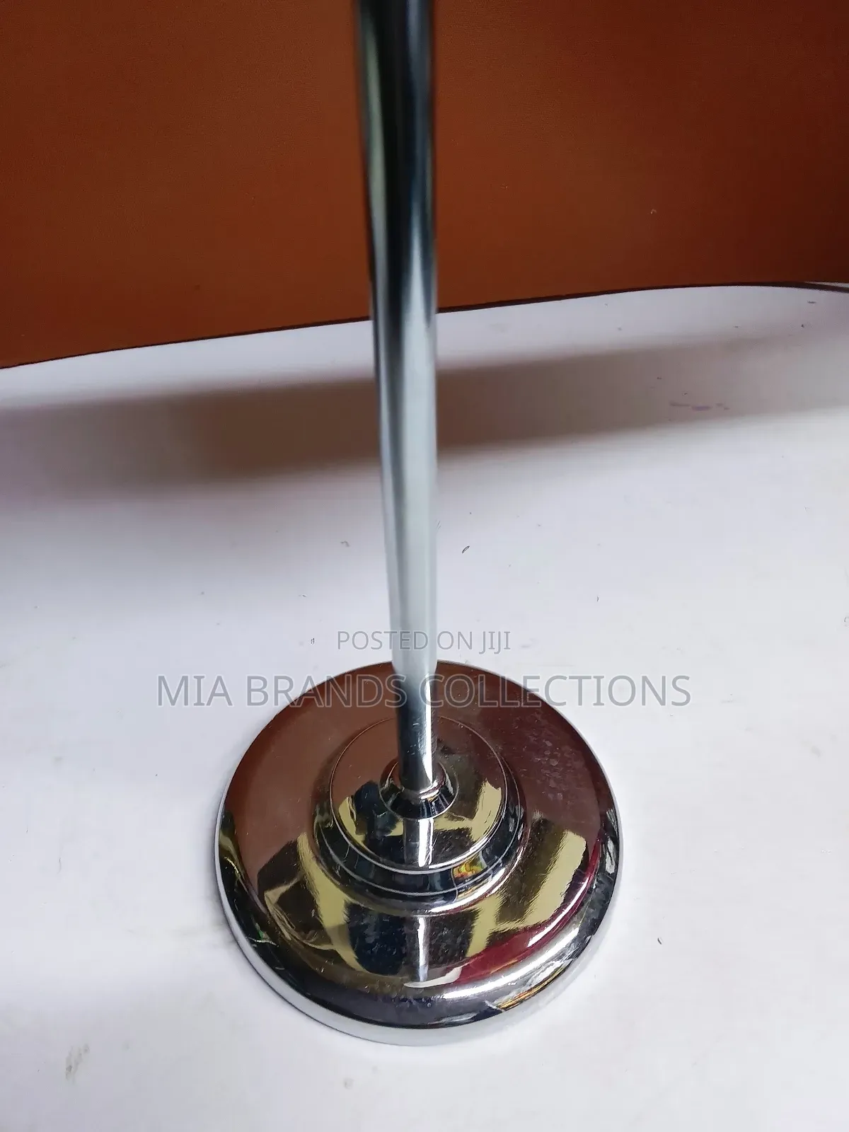 Silver Flag Table Stand