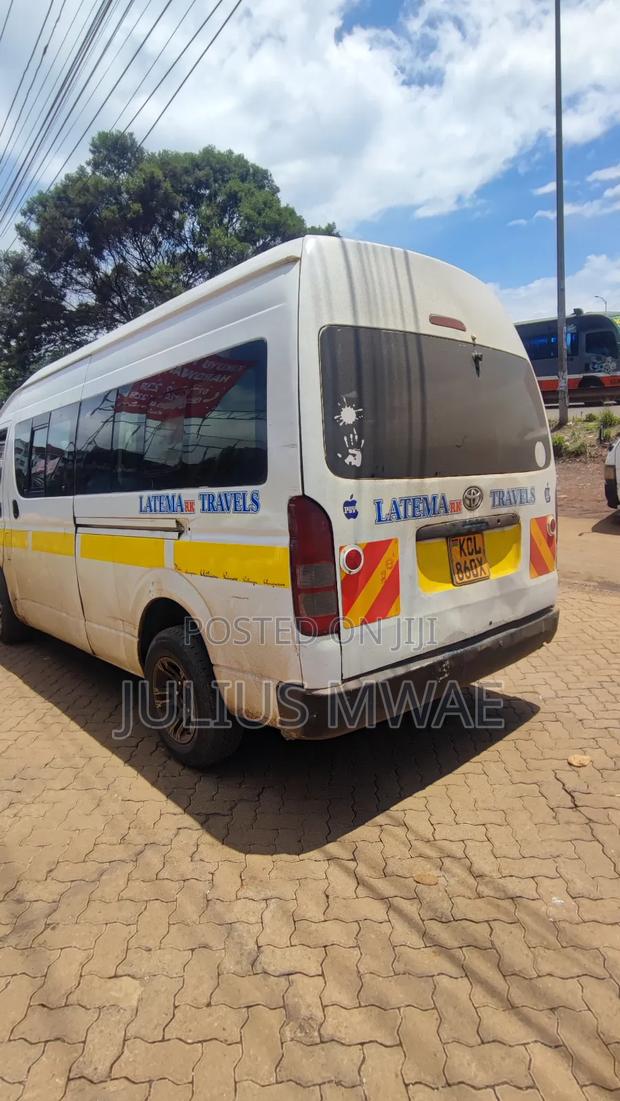 Toyota Grand HiAce 2018 White - thumbnail 4