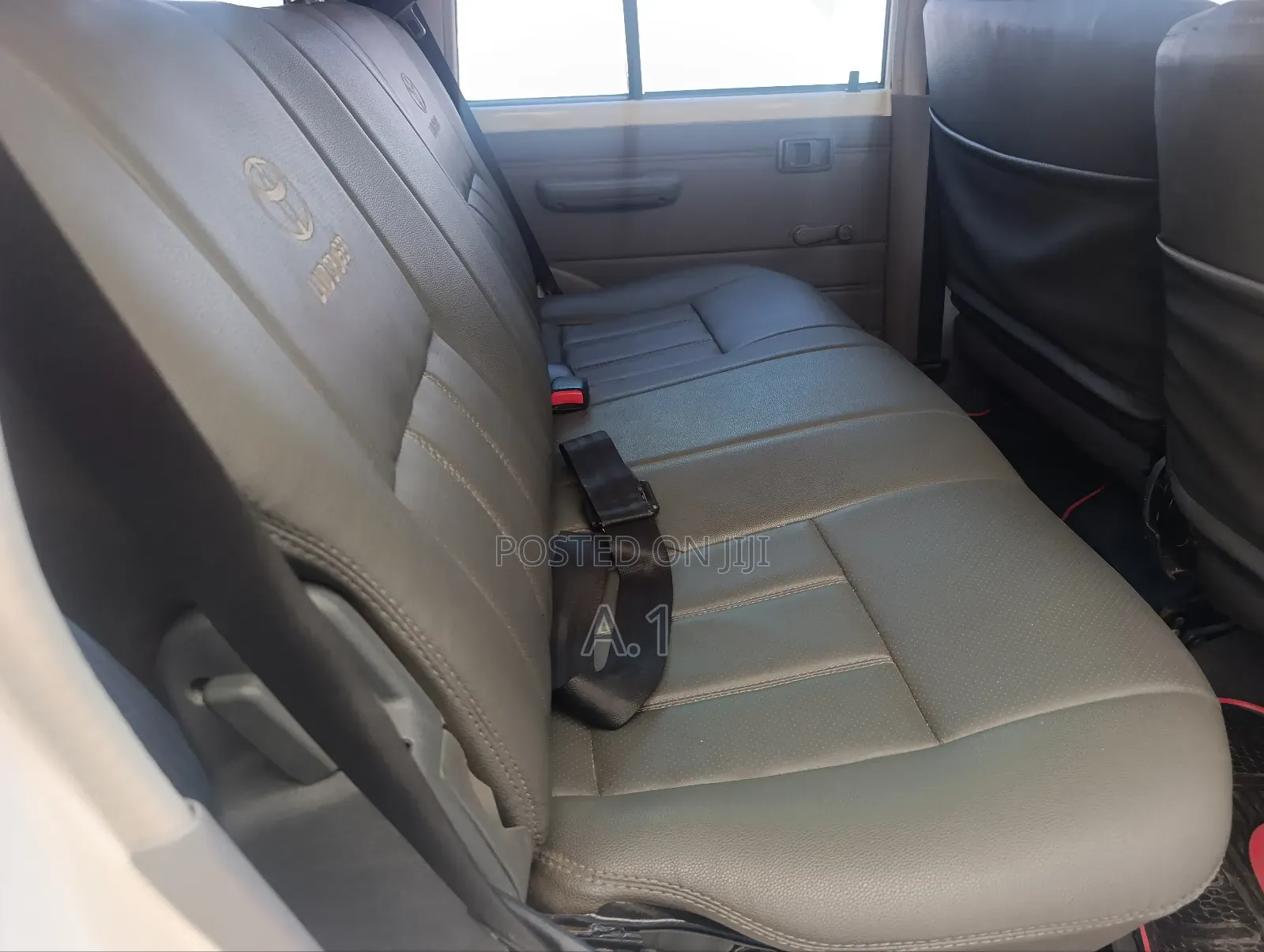 Toyota Land Cruiser 4.5 V8 VXR 2018 White