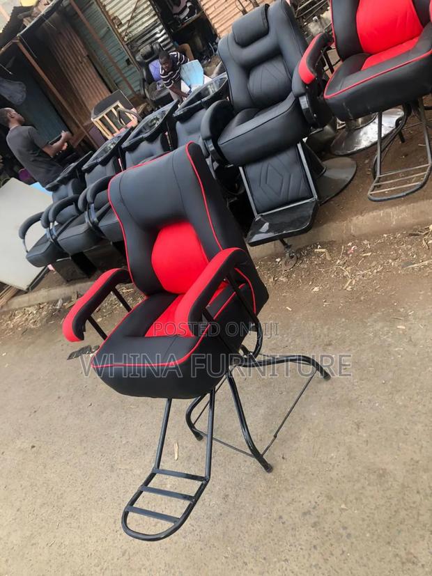 Red Black Kinyozi Chair