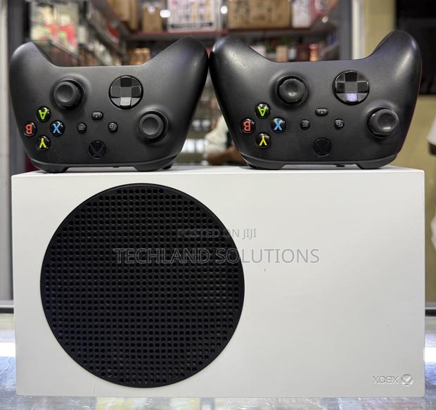 Cerfied and Ready to Use Xbox Series S Machine - thumbnail 5