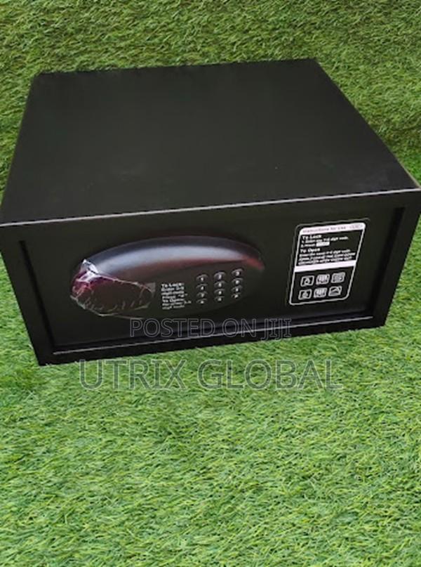 9kgs Compact Steel Safe With Keypad Access