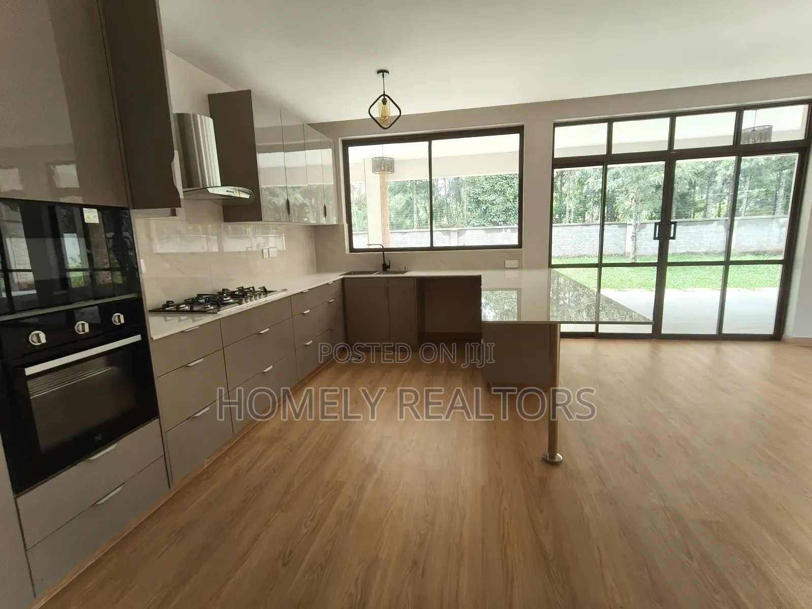 6bdrm Mansion in Karen, Nairobi for sale