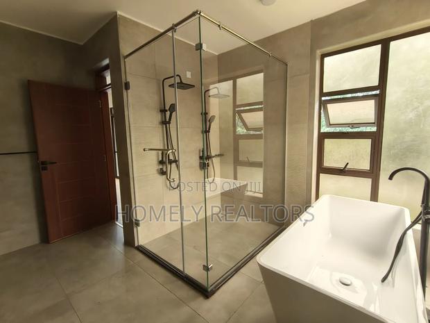 6bdrm Mansion in Karen, Nairobi for sale - thumbnail 11