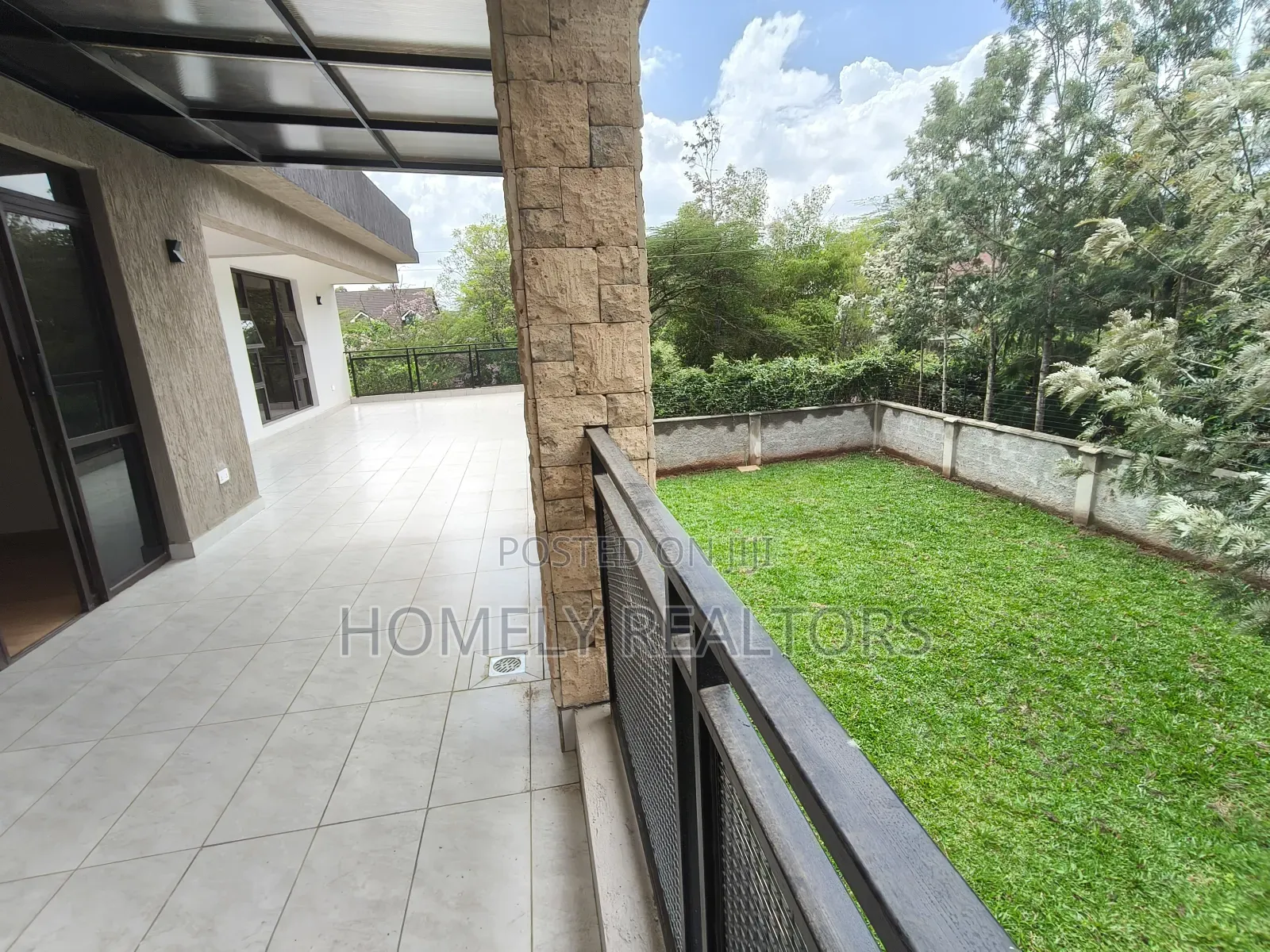 6bdrm Mansion in Karen, Nairobi for sale