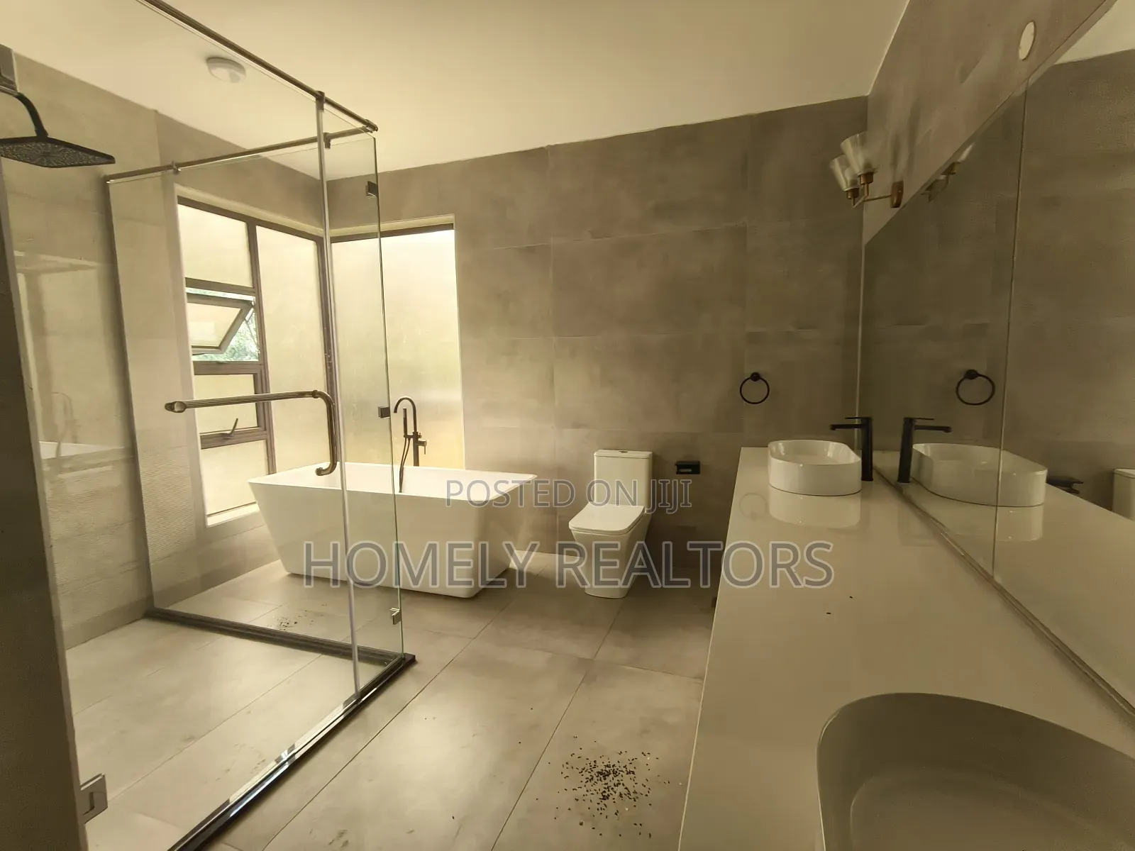 6bdrm Mansion in Karen, Nairobi for sale
