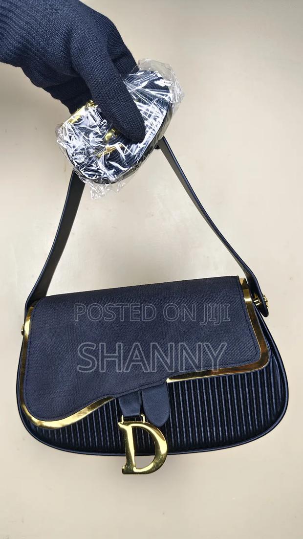 Fashion Handbag - thumbnail 2
