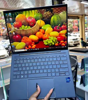 Laptop HP Dragonfly G3 16GB Intel Core i7 SSD 512GB