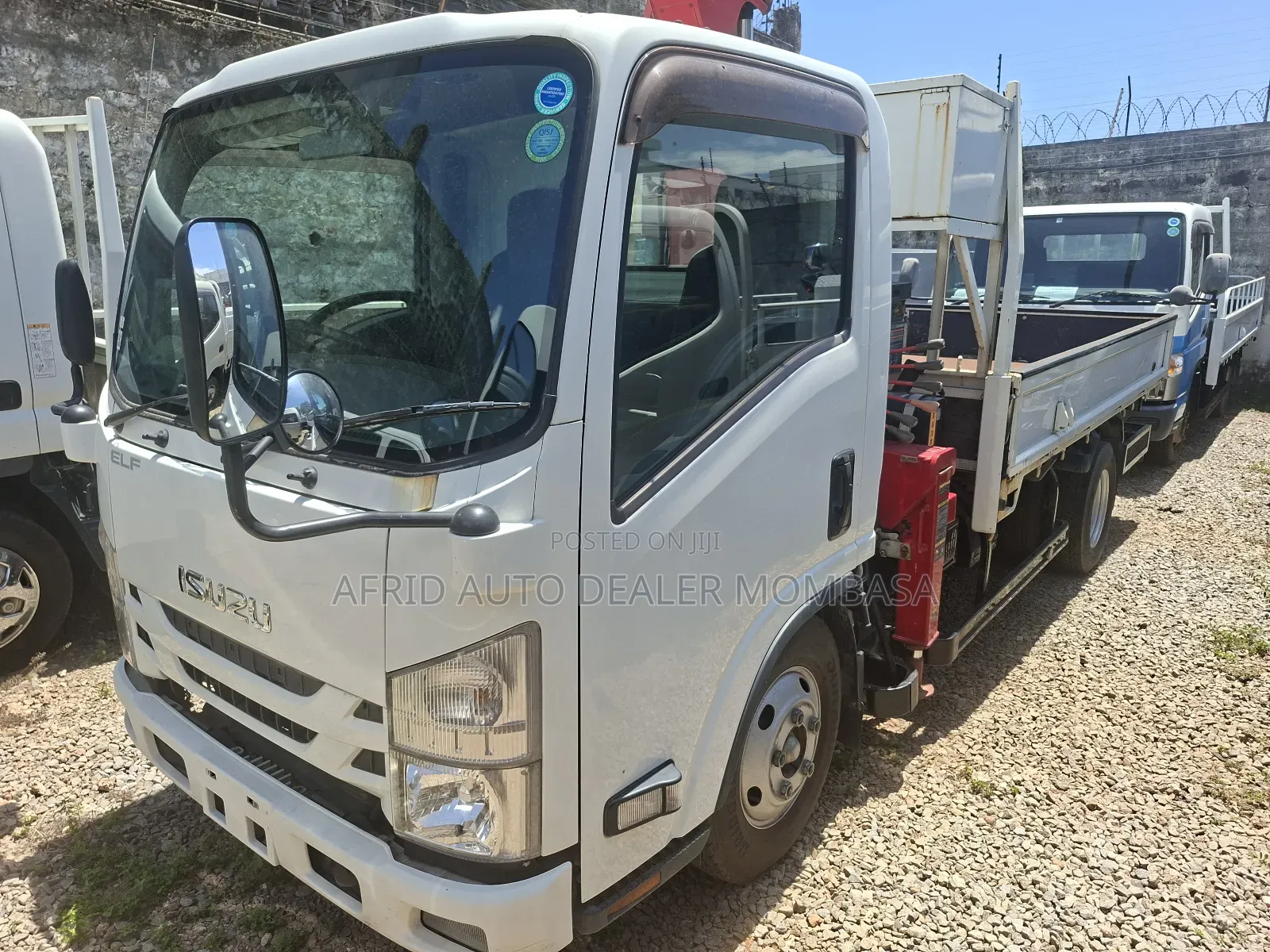 Isuzu Elf 3t Crane 2019