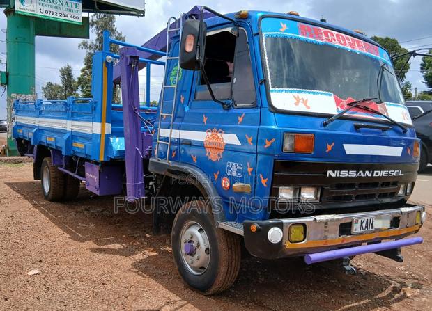 Nissan Diesel 1992 Blue - thumbnail 3