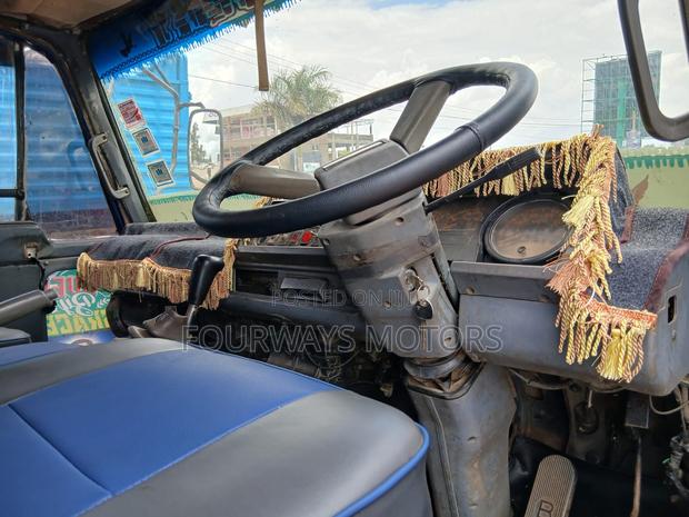 Nissan Diesel 1992 Blue - thumbnail 11