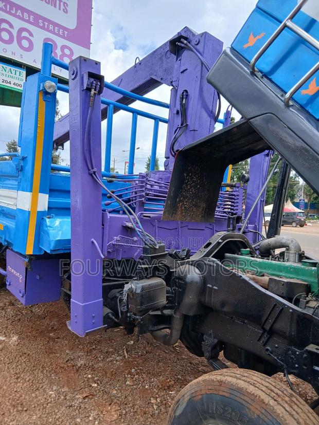 Nissan Diesel 1992 Blue - thumbnail 15