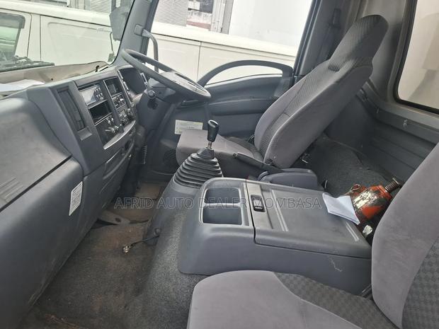 Isuzu Forward Frr90 - thumbnail 2
