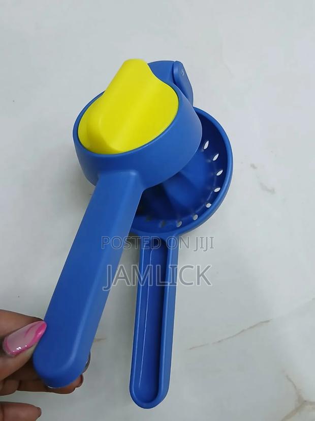 Hand Press Lemon Squeezer – Bz