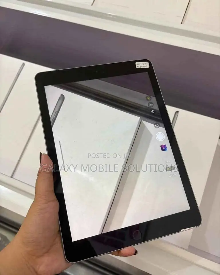 Apple iPad 10.2 (2019) 128 GB Gray