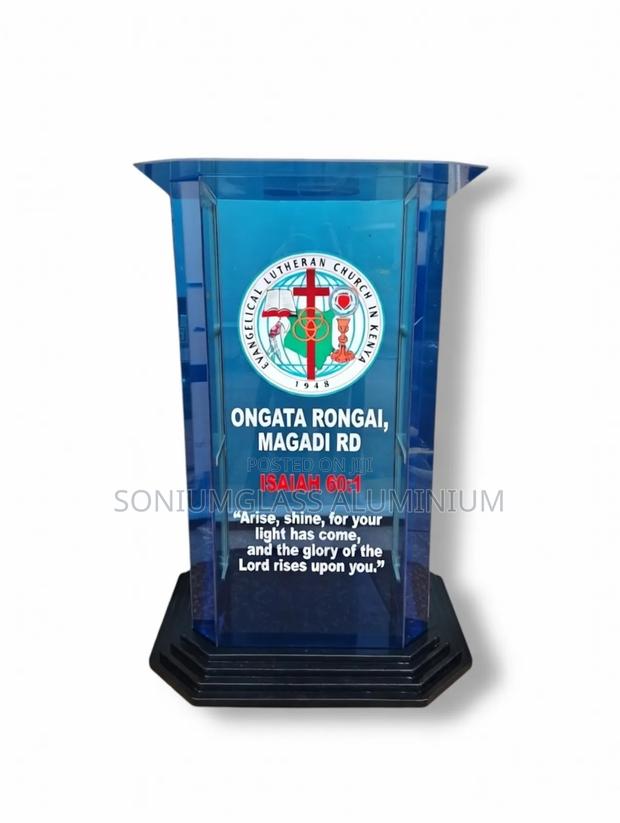 Church Podiums Glass - main view