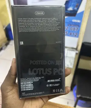 New Apple iPhone 11 Pro Max 256 GB Green