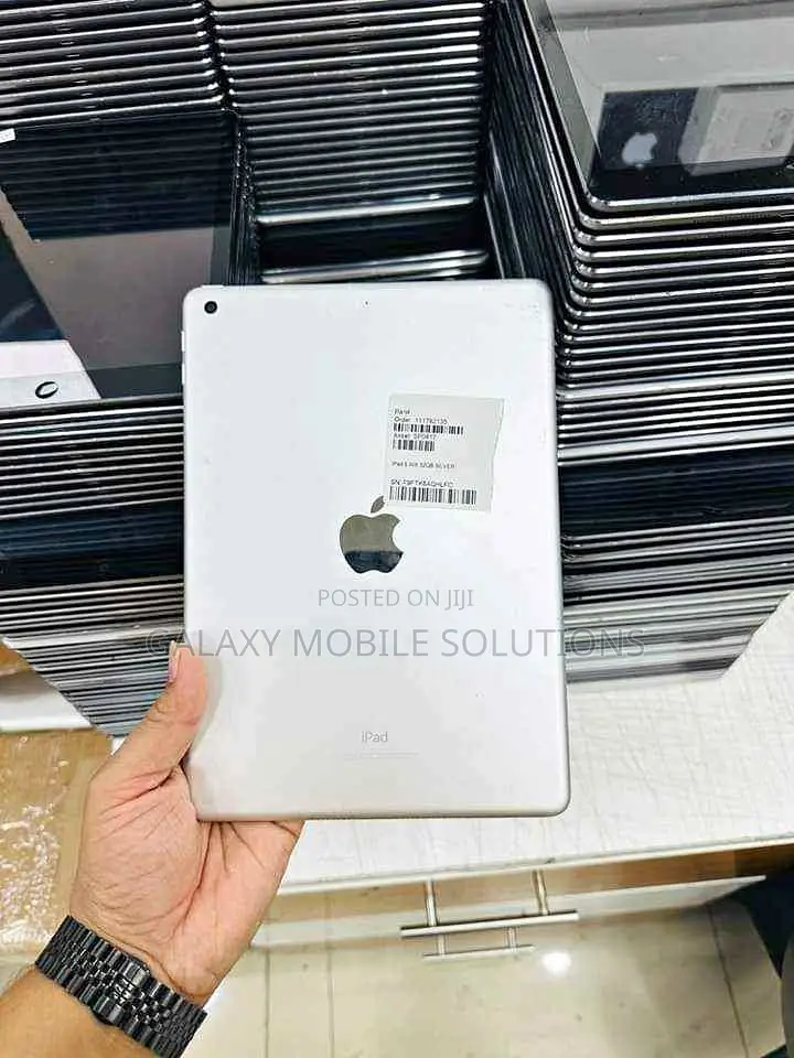 Apple iPad 5 (2022) 128 GB Gray
