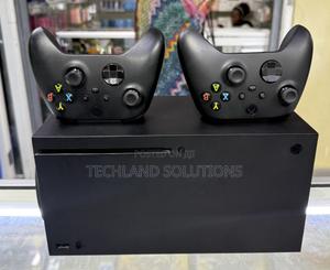 Good as New Xbox Series X With 2 Pads - thumbnail 2