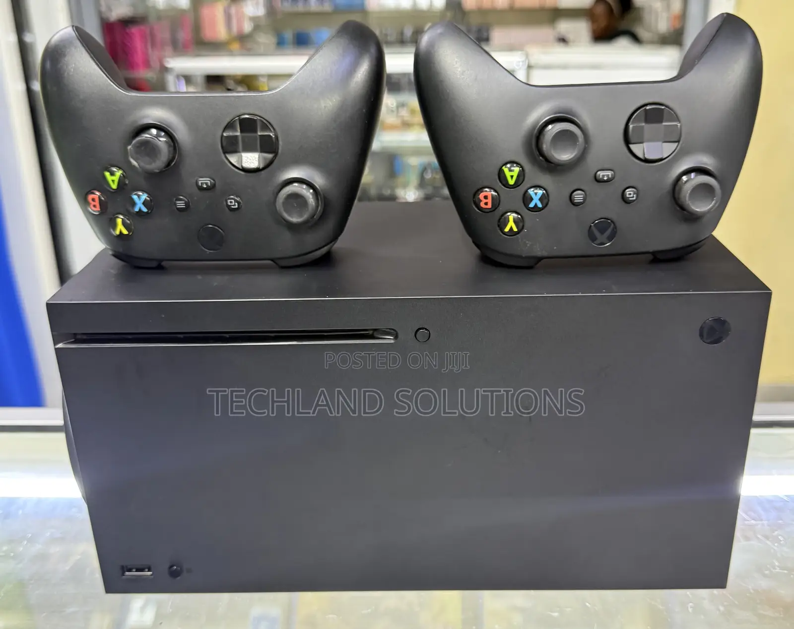 Good as New Xbox Series X With 2 Pads
