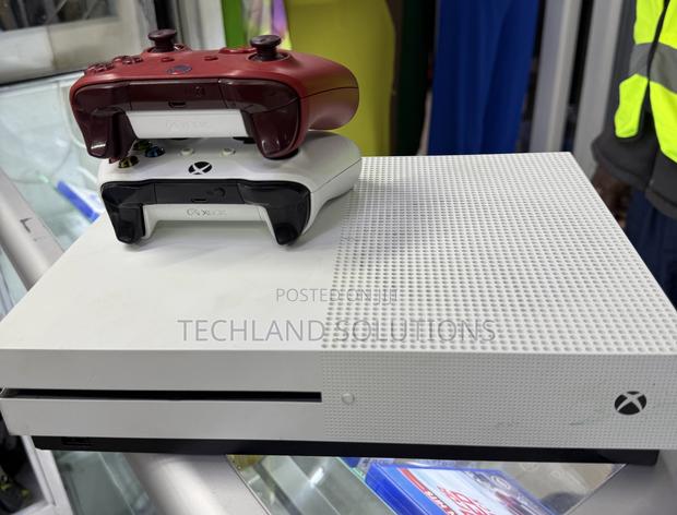 Clean Unit Microsoft Xbox One S - thumbnail 3