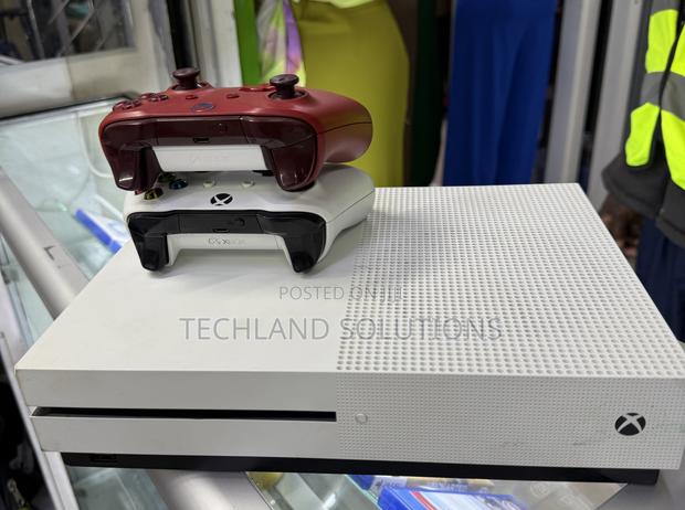 Clean Unit Microsoft Xbox One S - thumbnail 4