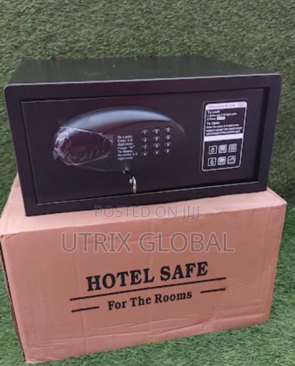 9kgs Digital Keypad Cash Safe With Override Key - main view